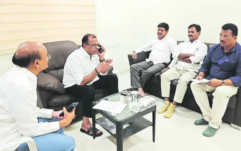 తాండూరు రోడ్లను అభివృద్ధి చేయండి 