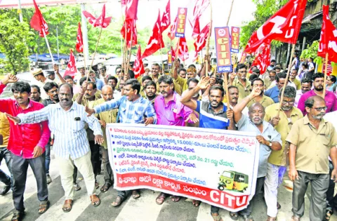 ఆటో డ్రైవర్లకు ప్రత్యామ్నాయం చూపాలి 