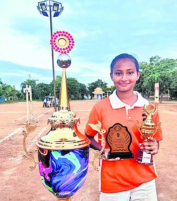జాతీయ స్థాయి బాల్‌ బ్యాడ్మింటన్‌ పోటీలకు ఎంపిక 
