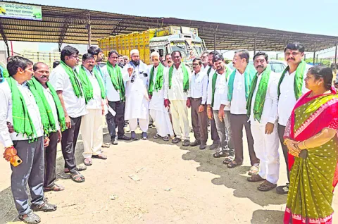 అన్నదాతలప్రయోజనాలే ముఖ్యం 