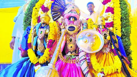 వీరలక్ష్మీ.. పాహిమాం