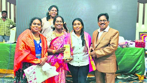 తల్లిని మించిన తనయ సాహితి 