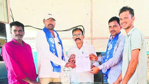 కొమురవెల్లి నుంచి బస్సులు నడపాలి