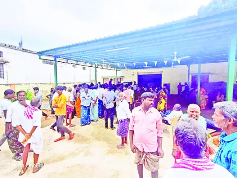పండుగ పూట.. రైతు తండ్లాట