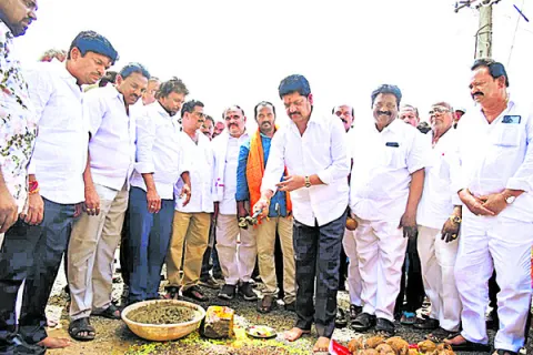 బందరుకోట, గిలకలదిండి అభివృద్ధికి కృషి 