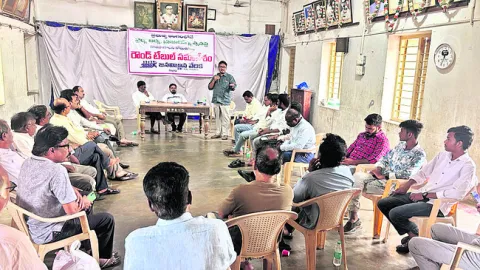 ప్రైవేటీకరణ నిర్ణయాన్ని ఉపసంహరించుకోవాలి 