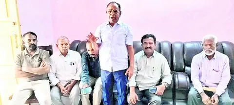 బీసీ రిజర్వేషన్ల బిల్లు ఆమోదానికి ఒత్తిడి తేవాలి