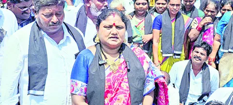 బడుగు వర్గాలకు అన్యాయం చేస్తే సహించం 
