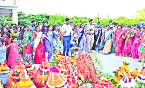 తెలంగాణ పండుగ బతుకమ్మ 