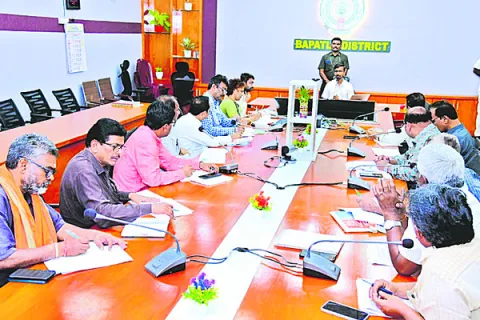 డీఎంఎఫ్‌ పనుల్లో పురోగతి కన్పించాలి 