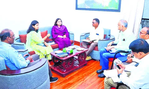 ఎన్నికల ప్రవర్తన నియమావళి అమలుపై ఆరా 