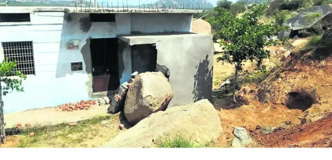 గుండు జారి.. గుండె అదిరి