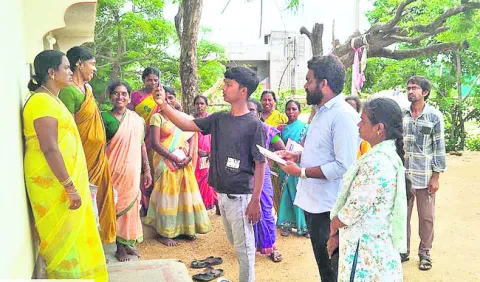 ఈకేవైసీ అయితేనే ఉపాధి 