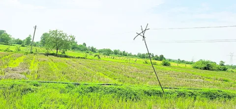 కరెంటు కనెక్షన్‌ లేదు..!
