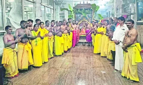 ‘సత్యదీక్ష’కు ప్రచారమేదీ..? 