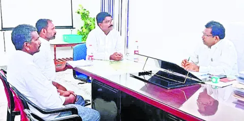 ఉపాధి అక్రమాలపై విచారణ చేపట్టండి 