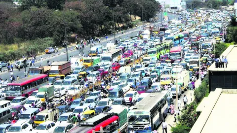 ట్రాఫిక్‌ ఉల్లం‘ఘనులు’