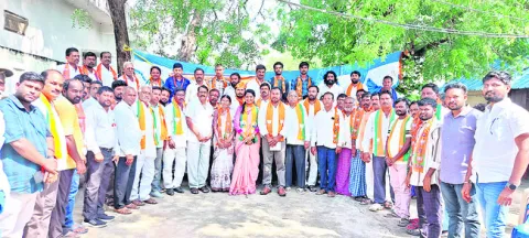 గ్రామస్థాయిలో బీజేపీని బలోపేతం చేయాలి