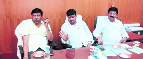 ముందుచూపుతో రింగ్‌రోడ్డు నిర్మించండి