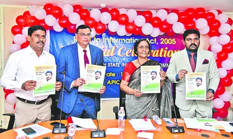 సామాన్యుడి ధైర్యం.. సమాచార హక్కు చట్టం 
