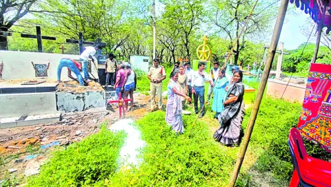 వృద్ధురాలి మృతదేహానికి రీపోస్టుమార్టం 