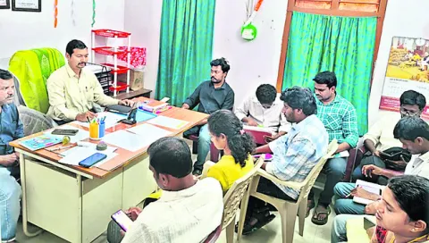 వేగవంతంగా గృహ నిర్మాణ పనులు
