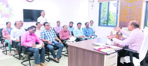 అన్నికేంద్రాలు ప్రారంభించాలి
