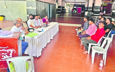 రూ.8.15 కోట్లకు దుర్గమ్మ చీరల టెండర్‌ 
