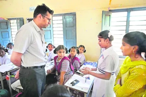 నూతన ఆవిష్కరణలతో సత్తా చాటండి 