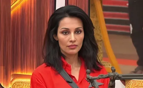 Bigg Boss 9 Telugu: Flora Saini Might Eliminated in 5th Week