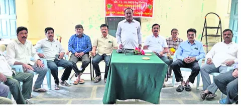 గురుకులాల సమస్యలపై అలసత్వం 
