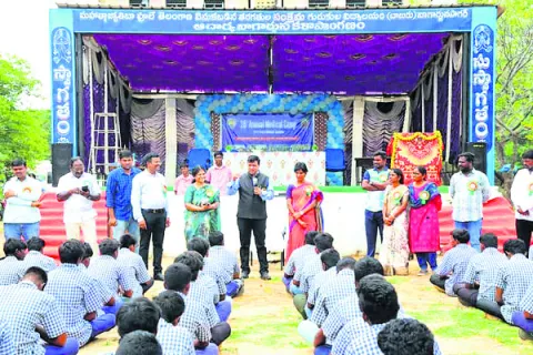 సాగర్‌ బీసీ గురుకులంలో మెడికల్‌ క్యాంపు