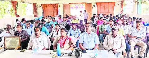 లాభదాయక పంటలు సాగు చేయాలి 