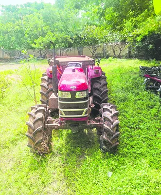 ఇసుక మాఫియా బరితెగింపు 