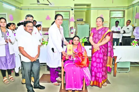 రొమ్ము క్యాన్సర్‌పై అవగాహన అవసరం 
