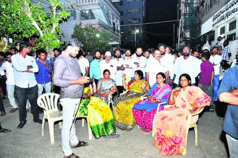 ఆస్తి గొడవల్లో ఉద్రిక్తత