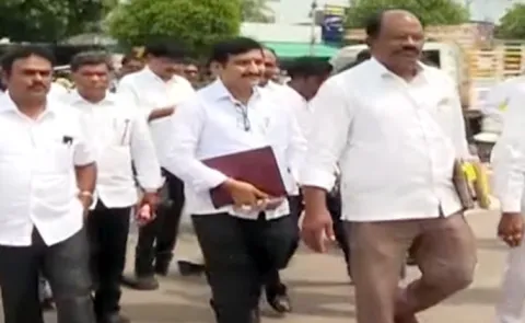 AP Electricity employees  preparing for a Chalo Vijayawada2
