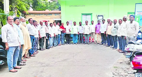 అరవ చాకిరీపై ఆగ్రహం 