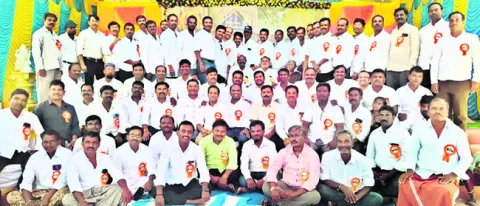 ఆత్మీయ కలయిక..ఆనంద డోలిక! 