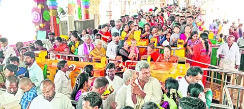 బోయకొండ కిటకిట 