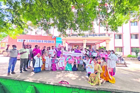 పీహెచ్‌సీలకు సుస్తీ.. సేవలకు స్వస్తి