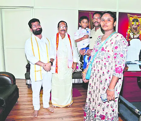 దుర్గగుడిలో బాలుడి కిడ్నాప్‌ కలకలం! 
