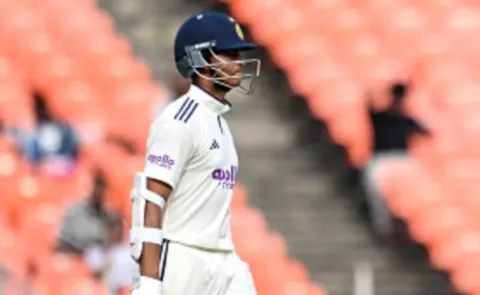 India Lost Jaiswal Wicket Earlier In Chasing 121 Runs Small Target