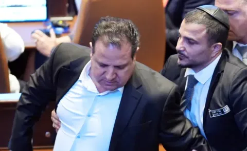 Lawmakers ejected from Knesset after disrupting Trump speech