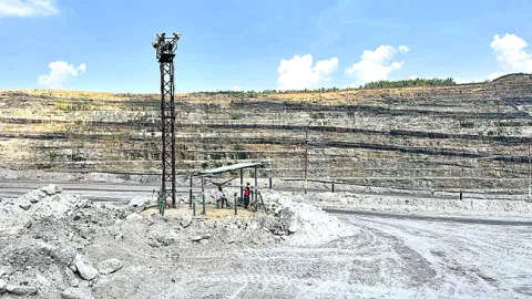 సంక్షోభంలో శ్రీరాంపూర్‌ ఓసీపీ 