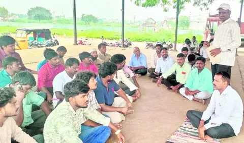 కార్మికుల సమస్యలు  పరిష్కరించాలి 

