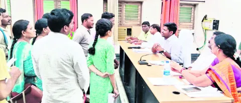 సంక్షేమ పథకాలను సద్వినియోగం చేసుకోవాలి
