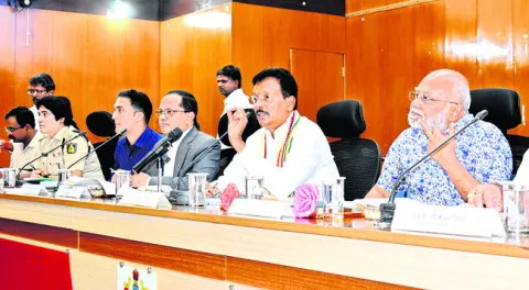 నగరాభివృద్ధికి ఐక్యంగా శ్రమిద్దాం 