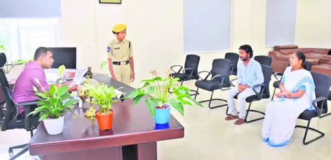 పైరవీలు అవసరం లేదు