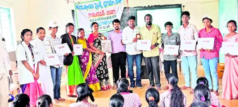 రాష్ట్రస్థాయి పోటీలకు ఎంపిక